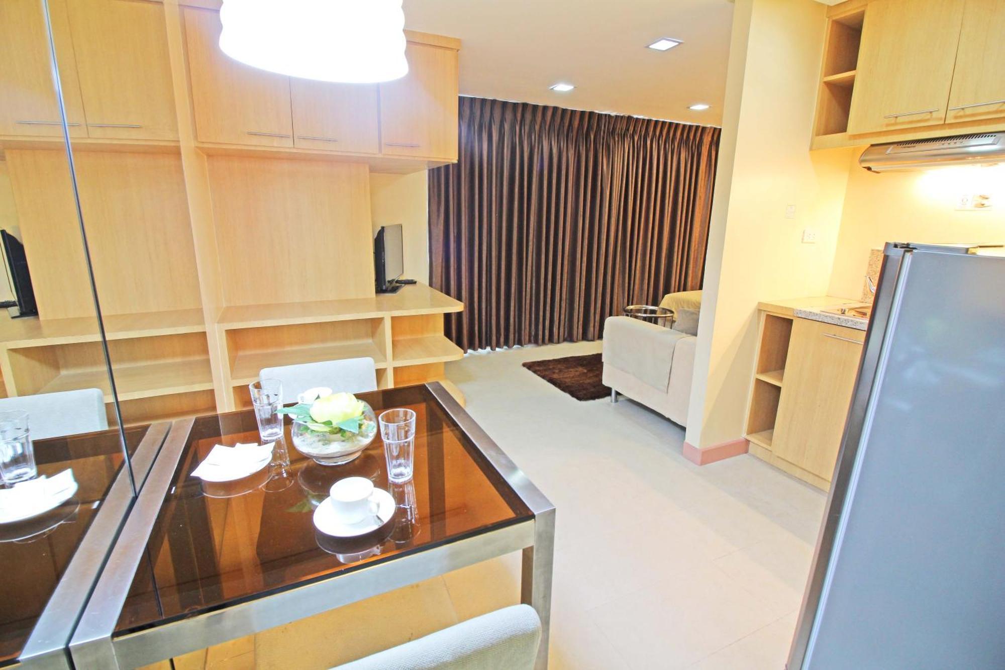 Bsa Twin Towers Aparthotel Mandaluyong Exterior foto
