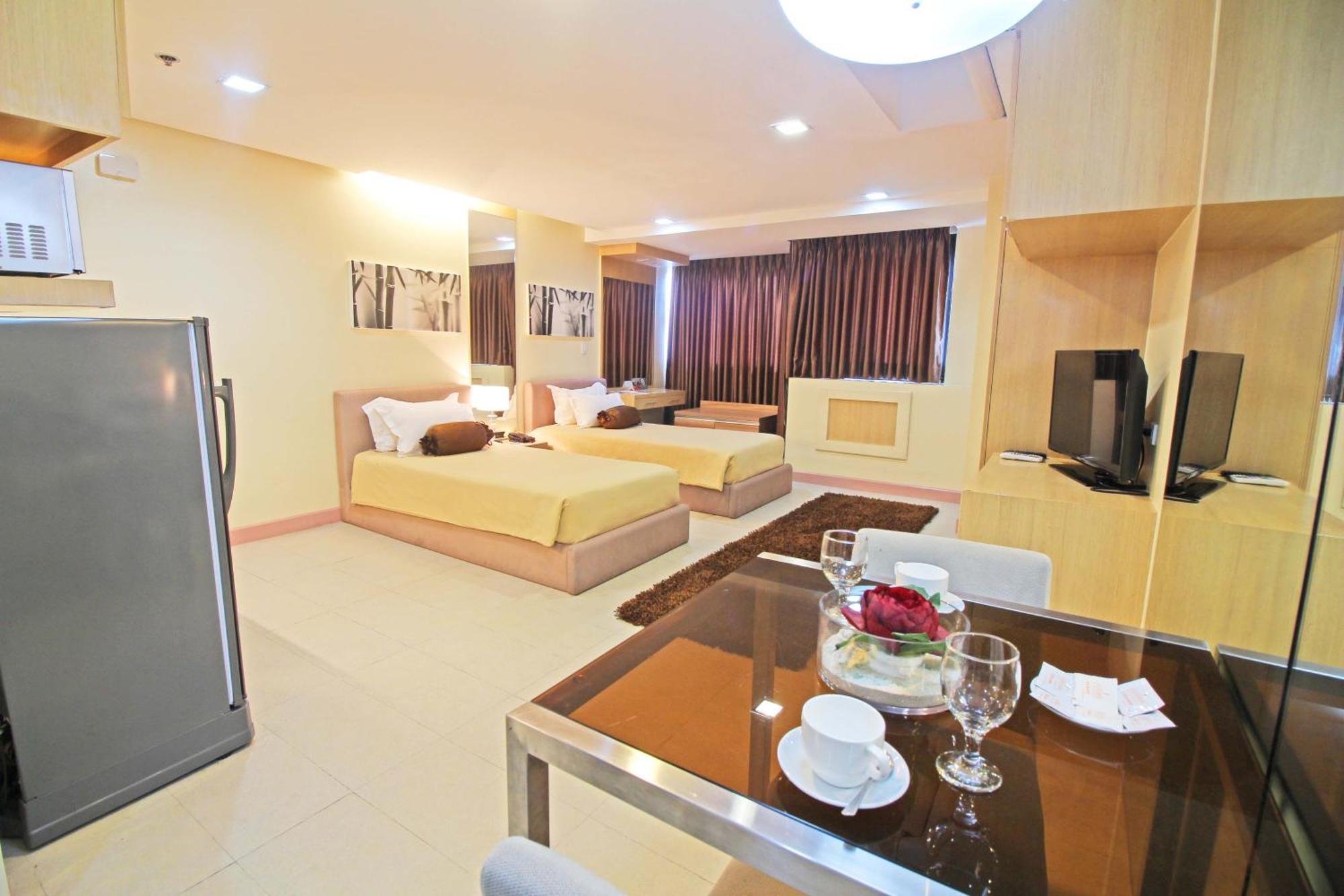 Bsa Twin Towers Aparthotel Mandaluyong Exterior foto